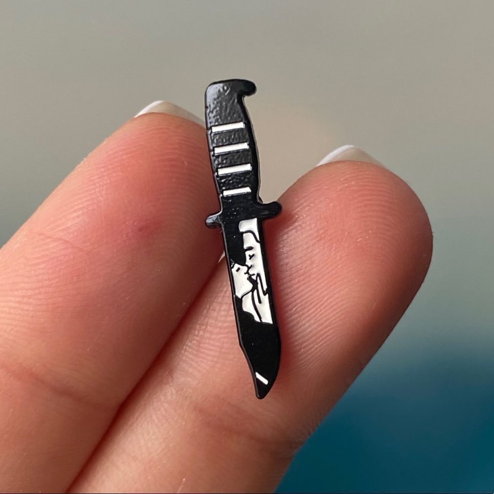 Mini Knife Lovers Kiss Enamel Pin/ Brooch Lapel